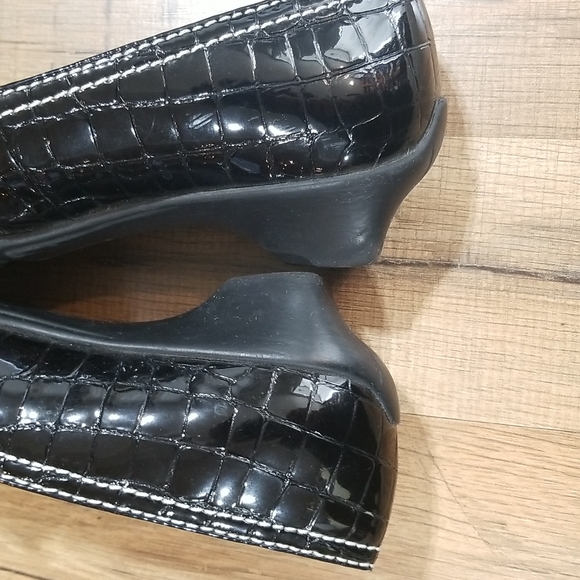 JENNY BUCHANAN Black Faux Crocodile Patent Leather Non-Slip Loafers Flats - Picture 8 of 13